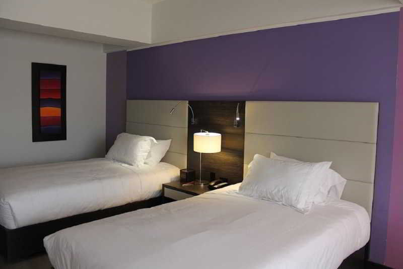 Nh Bogota Urban 26 Royal Hotell Eksteriør bilde